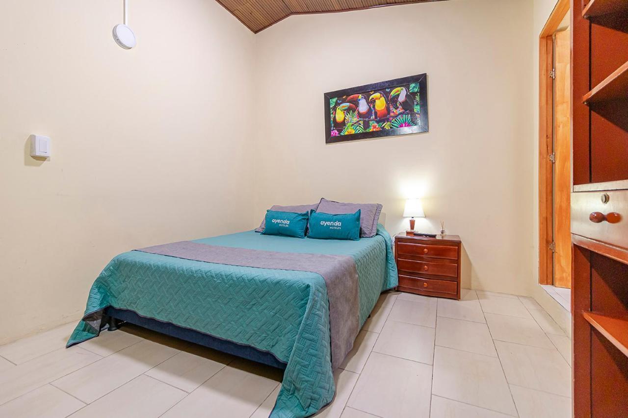 Ayenda Hostal El Tocororo Богота Экстерьер фото