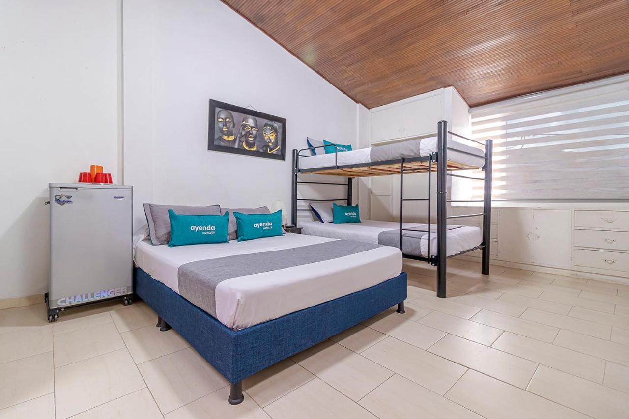 Ayenda Hostal El Tocororo Богота Экстерьер фото