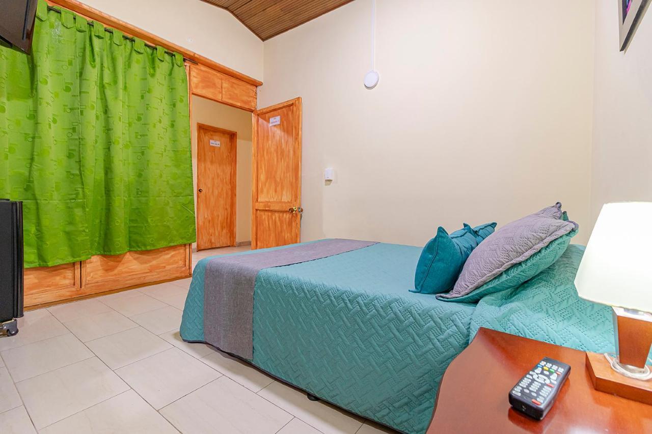 Ayenda Hostal El Tocororo Богота Экстерьер фото